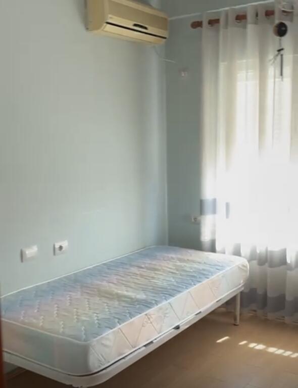 Jepet Me Qera Apartament 2+1+1 Ballkon
