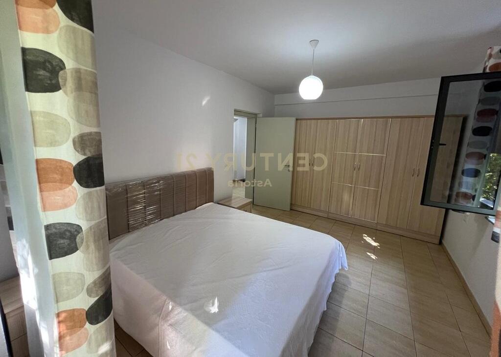 Jepet me qira apartament 2+1, rruga Mine Peza