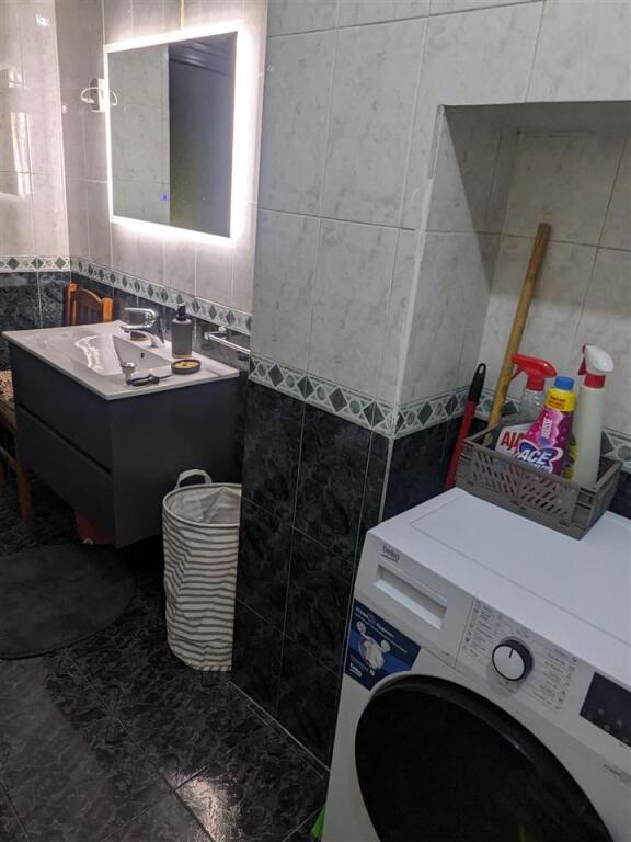 APARTAMENT ME QERA 2+1 BLV.BAJRAM CURRI 60.000 LEKE