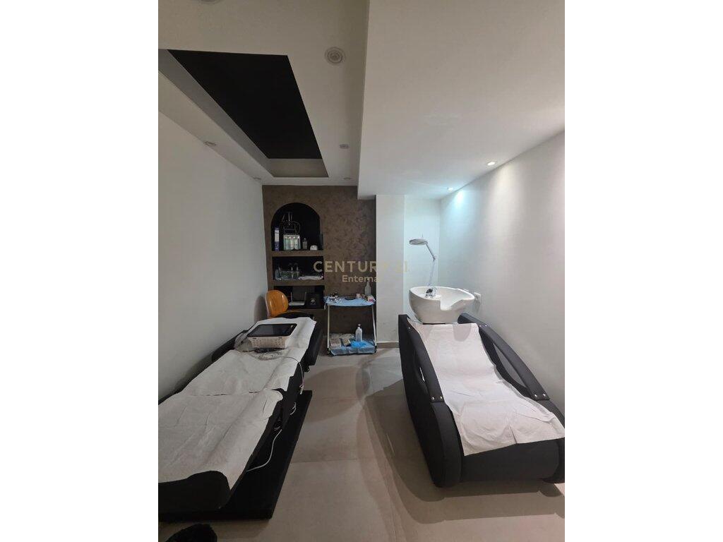 Commercial Unit for Rent on Durres Street, Tirana - 1500€ | 85.5 m²