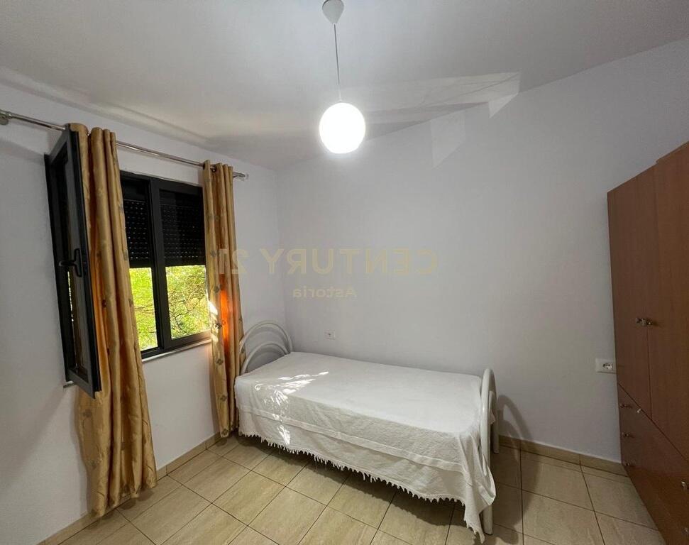 Jepet me qira apartament 2+1, rruga Mine Peza