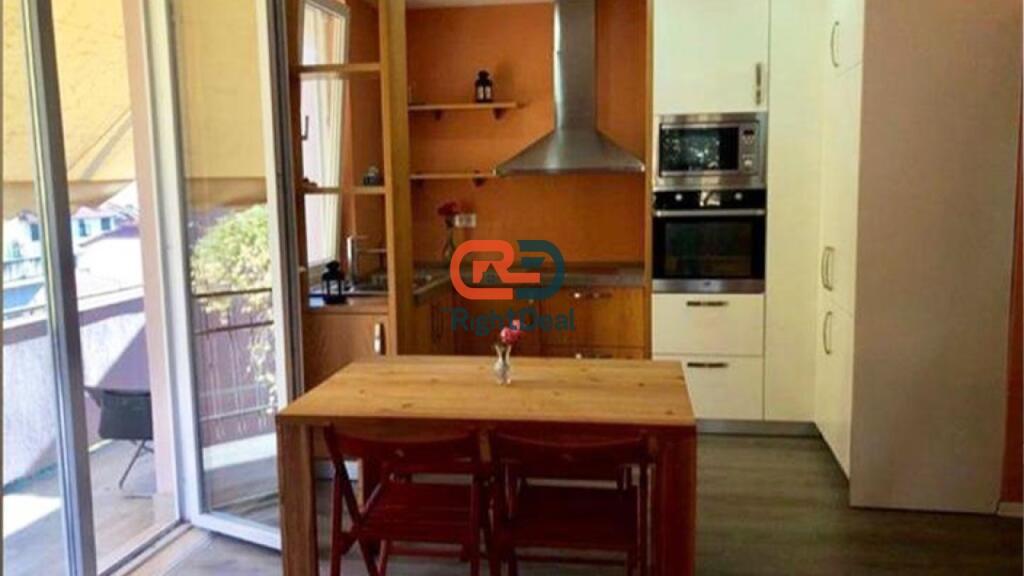 Tek Myslym Shyri, Jepet Me Qira Apartament 1+1 I Investuar !!
