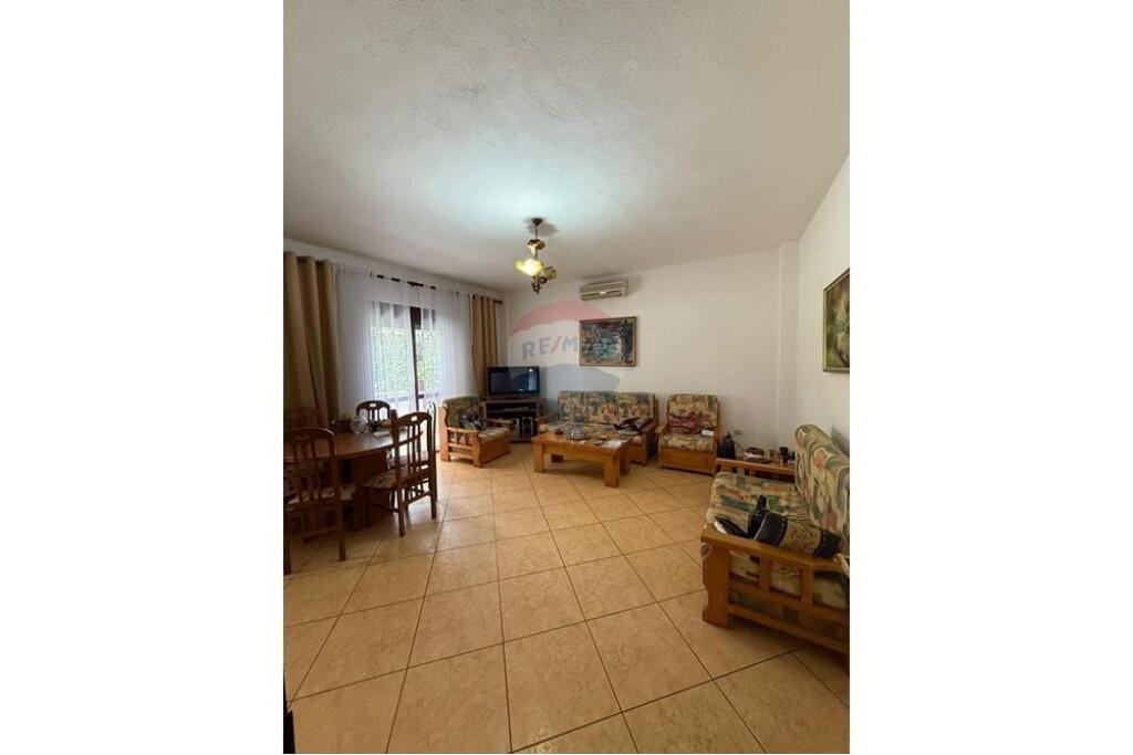 Shitet apartament 2+1, Kodra e Diellit !
