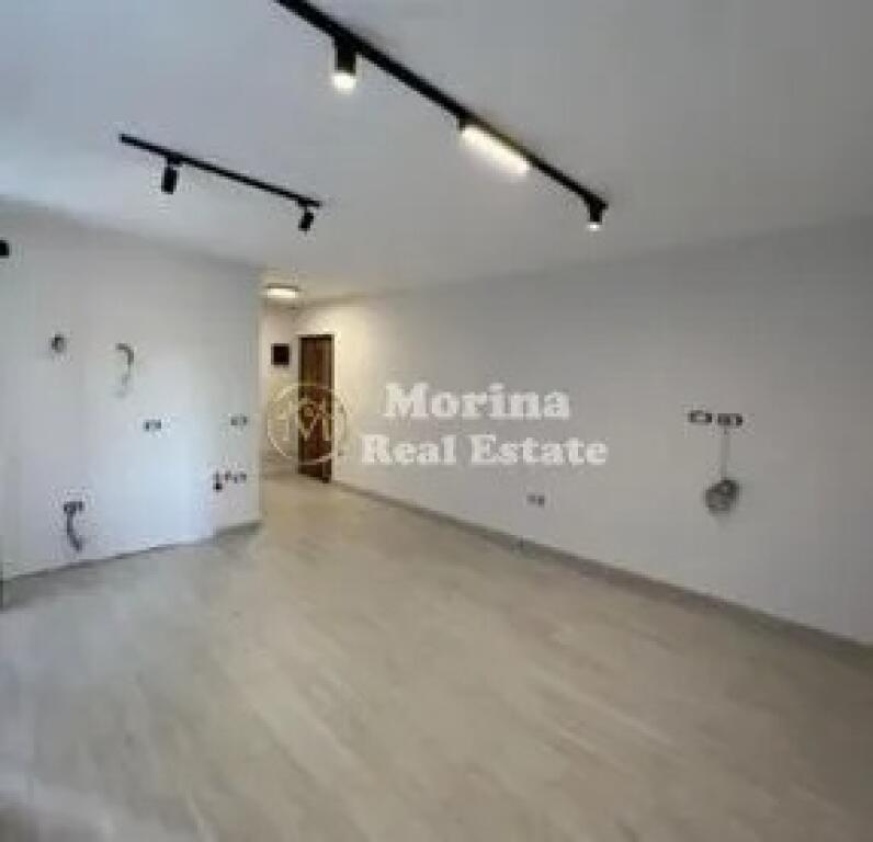 Qera, Ambient Biznesi, Piramida, 700 euro/muaj