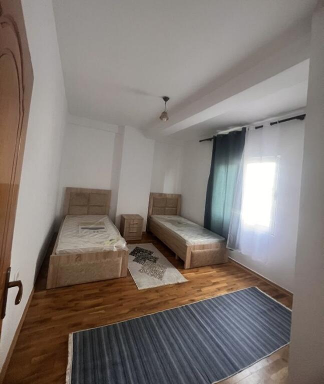 🏡 Jepet Apartament 2+1 me Qira në Fund të Rrugës Don Bosko, pranë Kompleksit Fiori Di Bosco, Tiranë