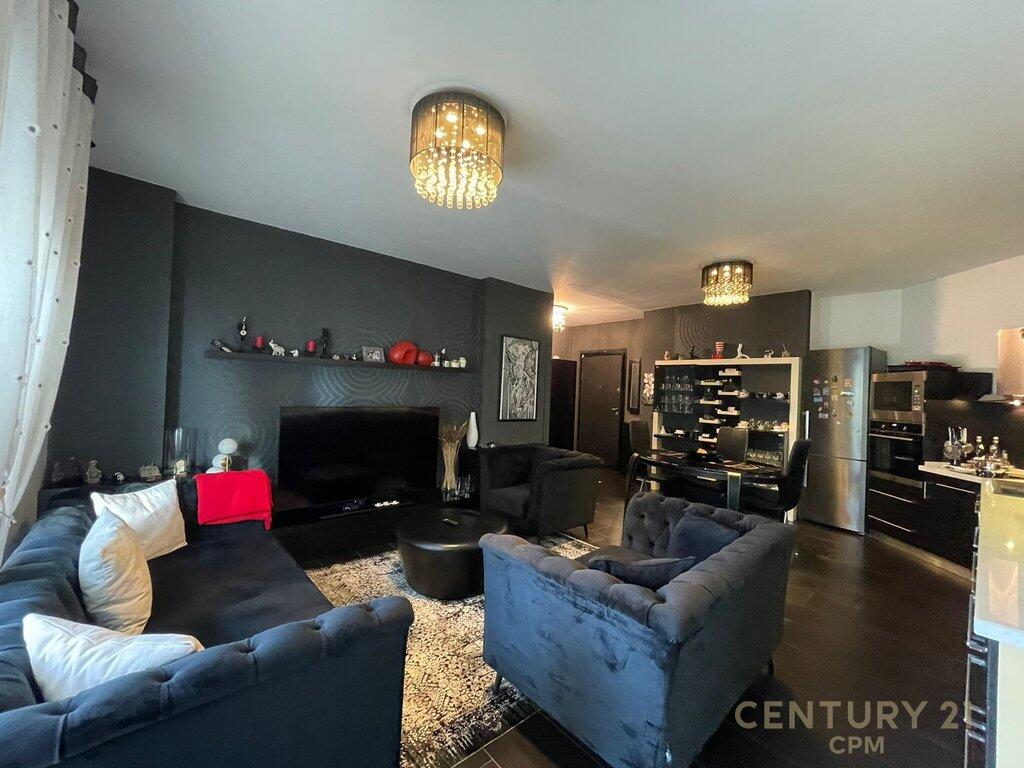 Apartament 2+1 per qira ne Bllok!