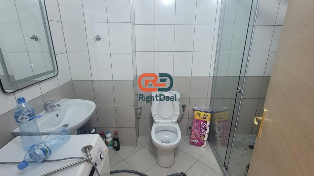 Tek Kodra E Diellit, Shitet Apartament 1+1 Me Hapesira Te Bollshme!!