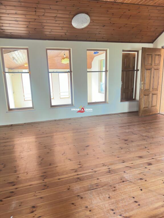Villa di 3 piani in affitto, Comune di Parigi (ID 4251422)