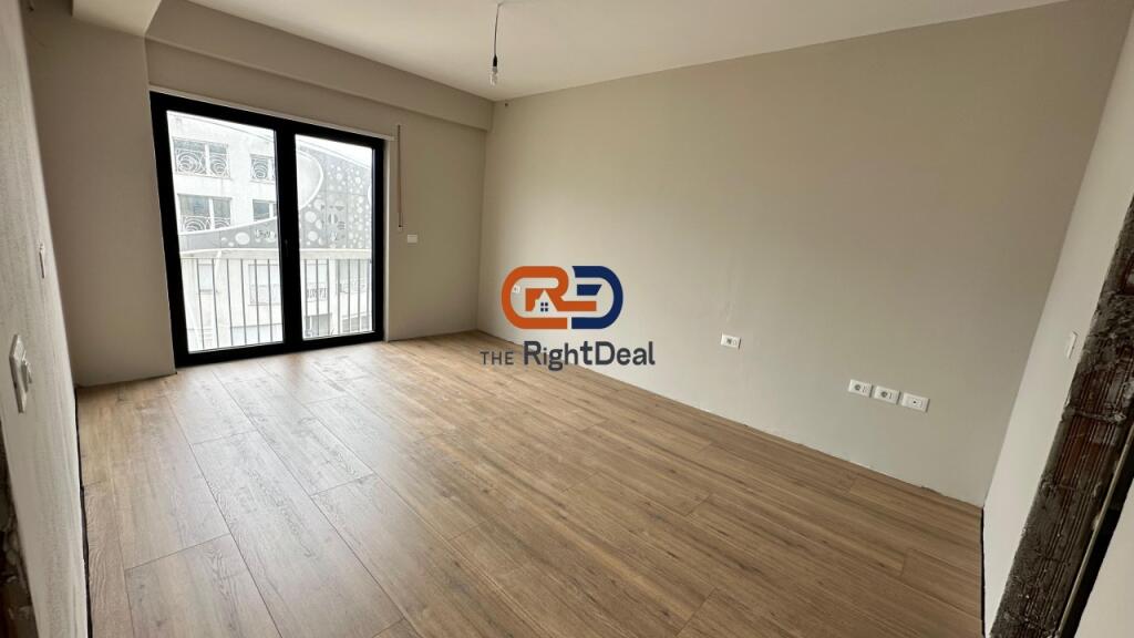 Tek Rezidenca Kodra e Diellit 2, Shitet Apartament 3+1+2, Me Super Pamje!!