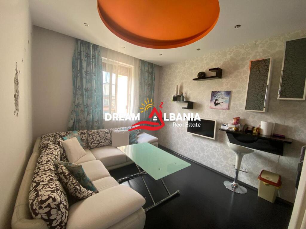 Shitet apartament 2+1 tek Rruga e Durresit (ID 4129493)