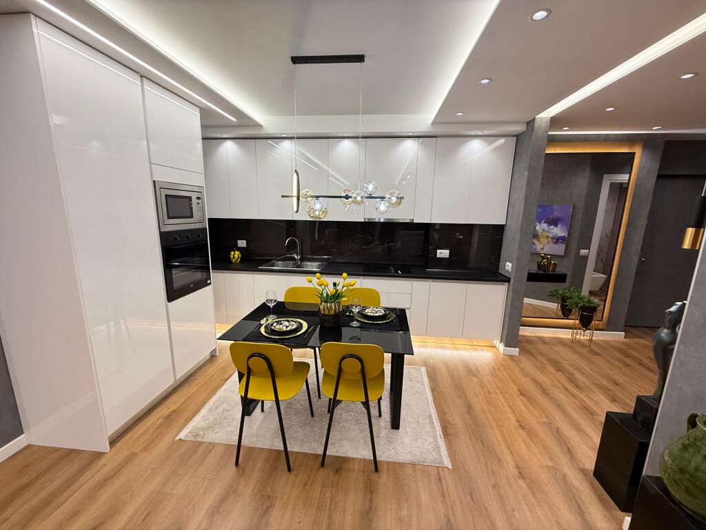 Apartment 2+1+2 Complex Colombo for Sale