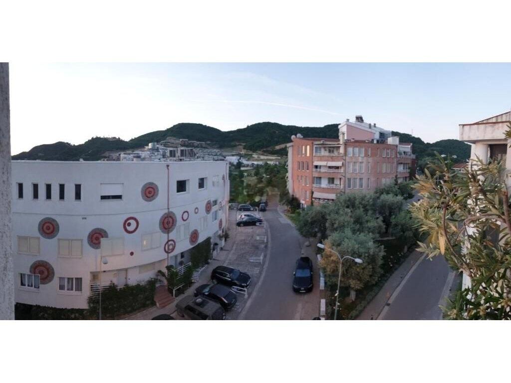 Në shitje apartament 2+1 në Rezidencën "Kodra e Dielt 1"