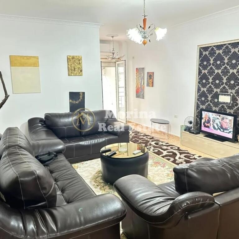 Apartament 2+1+2, Zogu i Zi, 700 Euro/muaj.