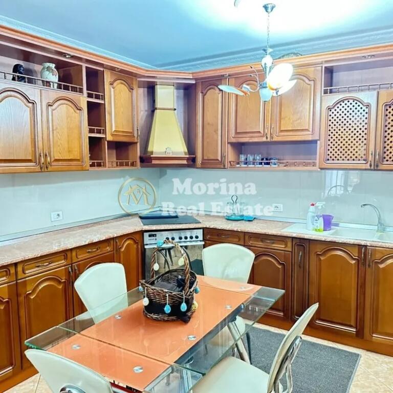 Apartament 2+1+2, Zogu i Zi, 700 Euro/muaj.