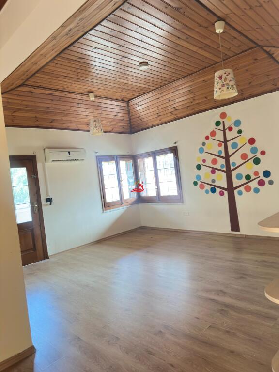 Villa di 3 piani in affitto, Comune di Parigi (ID 4251422)