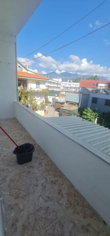 Super ap 1+1 tek rruga e durresit ( ambasada kineze )