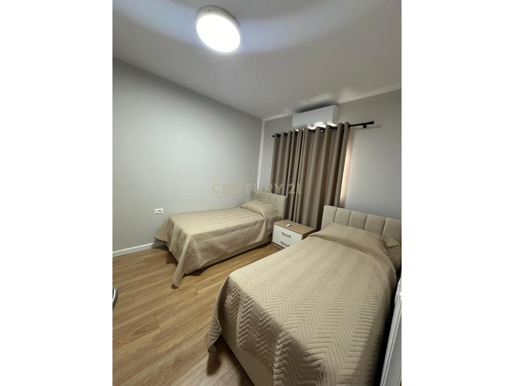 ISH FUSHA E AVIACIONIT: APARTAMENT 2+1 ME QIRA