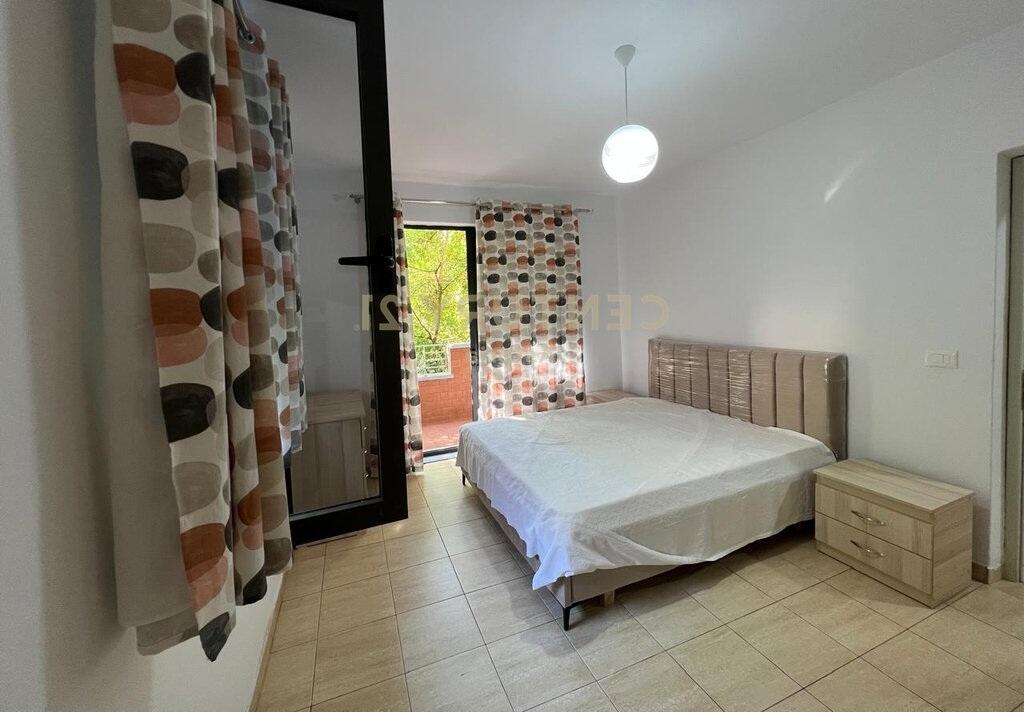 Jepet me qira apartament 2+1, rruga Mine Peza