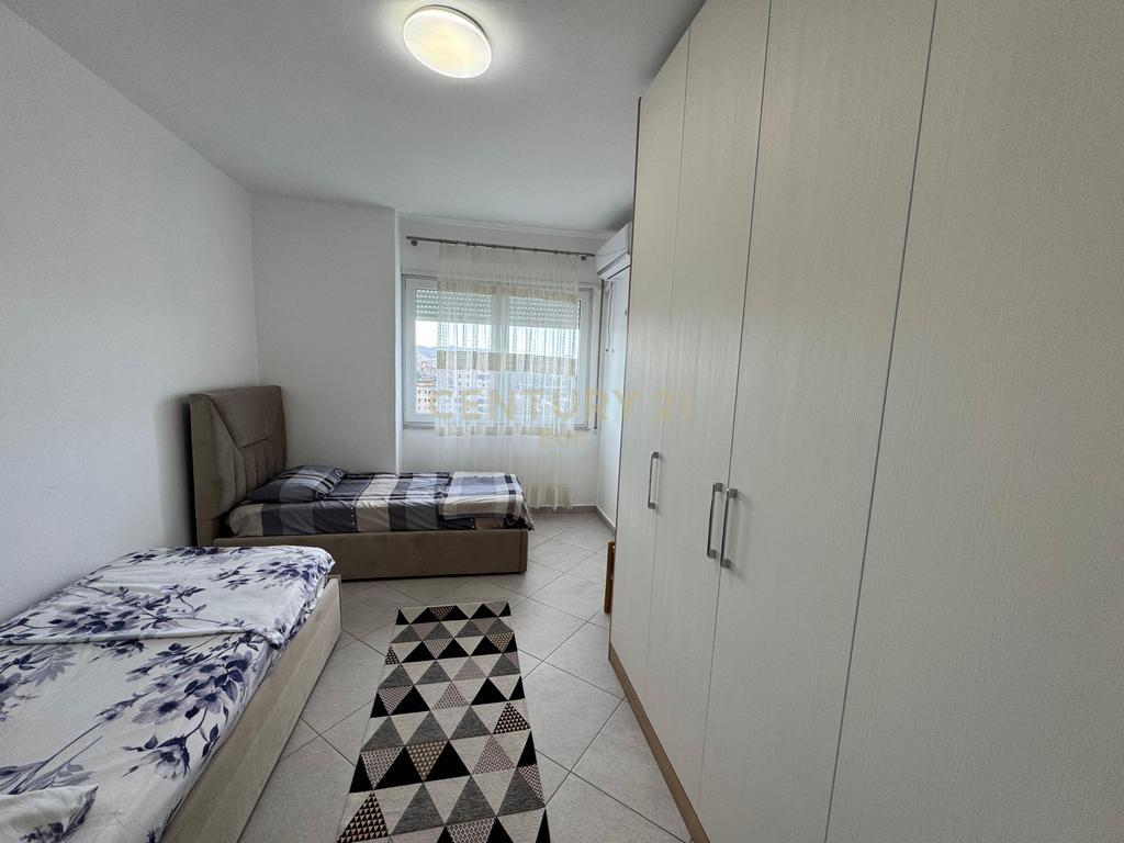 JEPET ME QIRA APARTAMENT 2+1 NE PLAZH! 450 € /Muaj