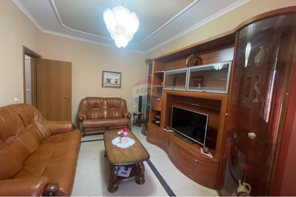 Apartament 1+1 per qira ne qender
