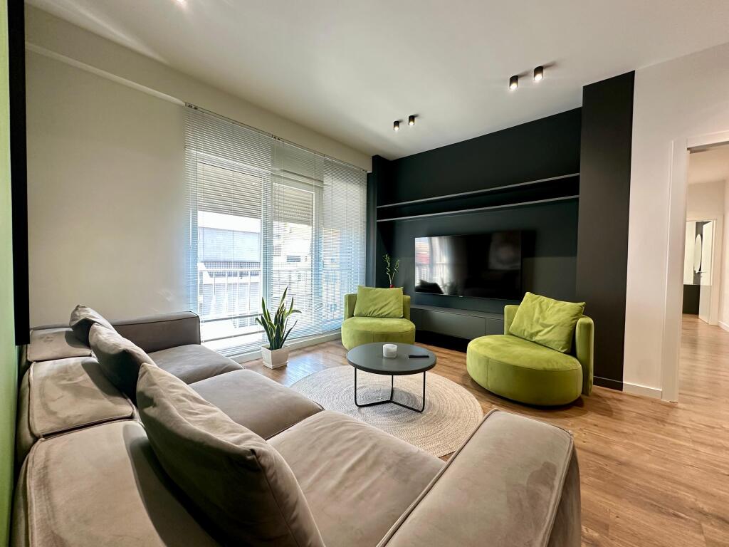 APARTAMENT LUKSOZ ME QIRA – RR. E DIBRËS, PRANË HOTEL ELISA