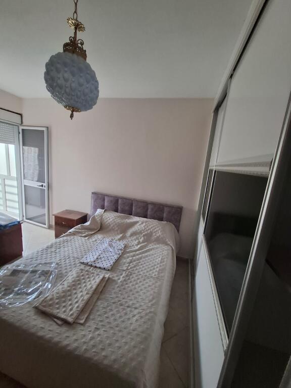 Jepet Me Qera Apartament 2+1+1 Ballkon