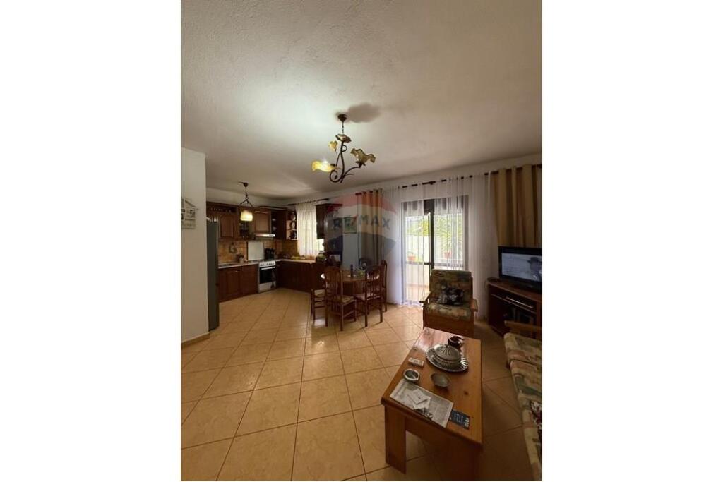 Shitet apartament 2+1, Kodra e Diellit !