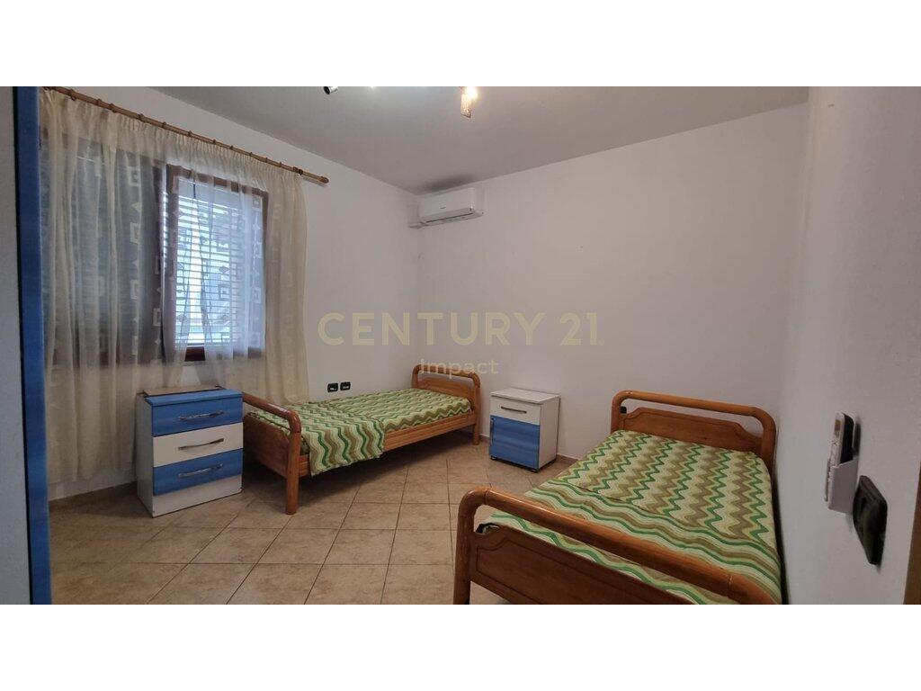 Appartamento 2+1+2 In Affitto in Via Dibra, Tirana - 650€ | 120 m²