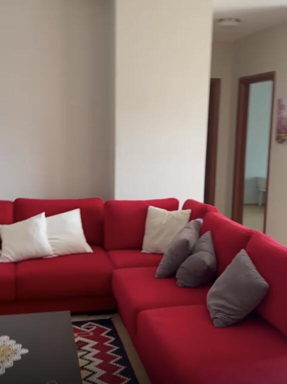 Jepet Me Qera Apartament 2+1+1 Ballkon
