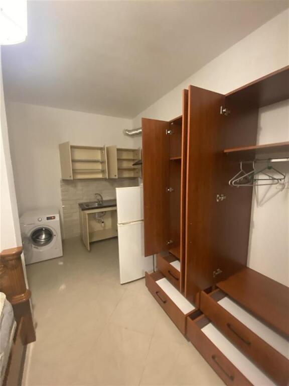 GARSIONERE 280 EURO.YZBERISHT