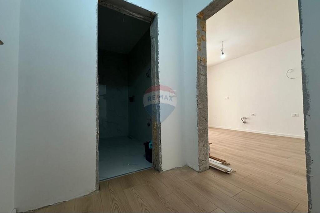 Apartament 1+1 per shitje Rruga Margarita Tutulani