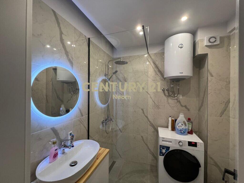 Qira,Apartament modern 2+1 pranë liqenit të thatë