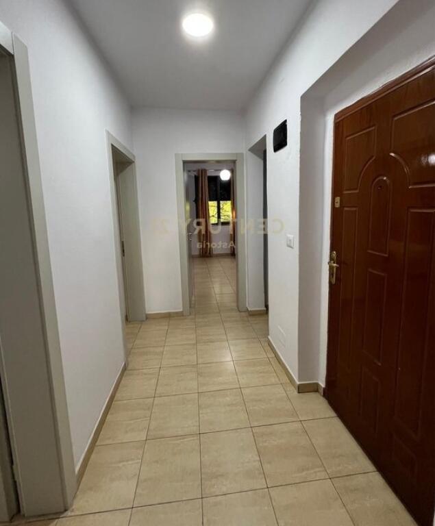 Jepet me qira apartament 2+1, rruga Mine Peza