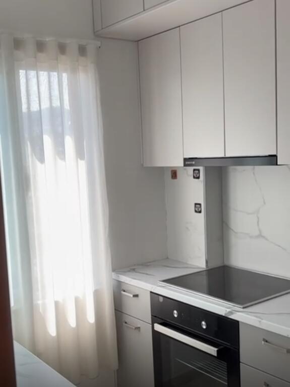 Jepet Me Qera Apartament 2+1+1 Ballkon