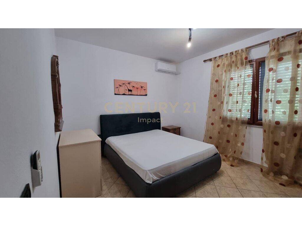 Appartamento 2+1+2 In Affitto in Via Dibra, Tirana - 650€ | 120 m²