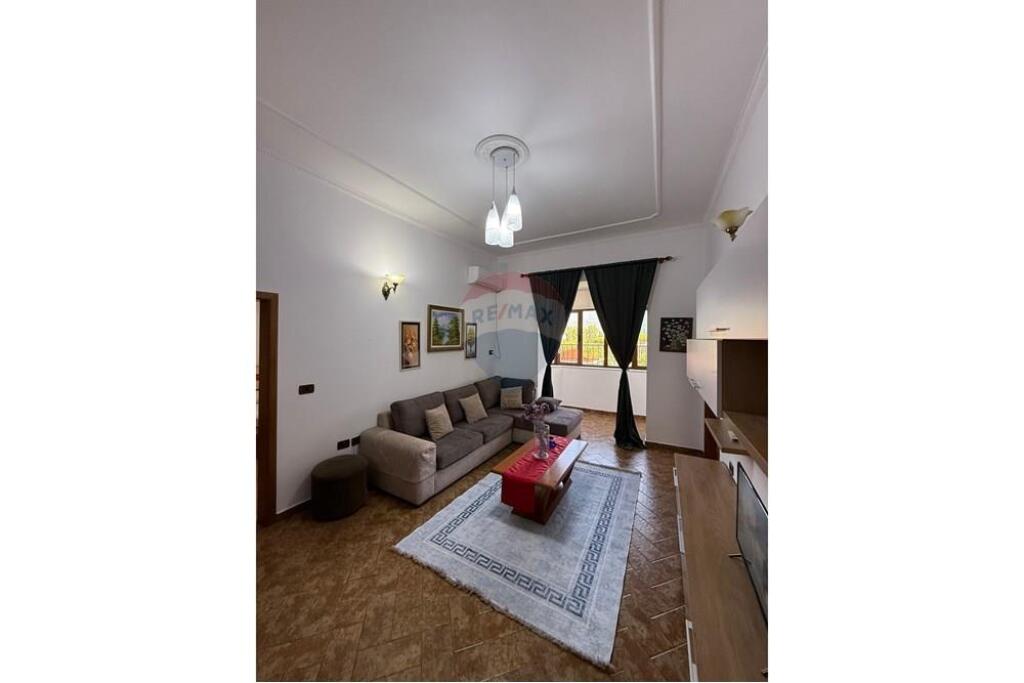 Jepet me qira apartament 1+1