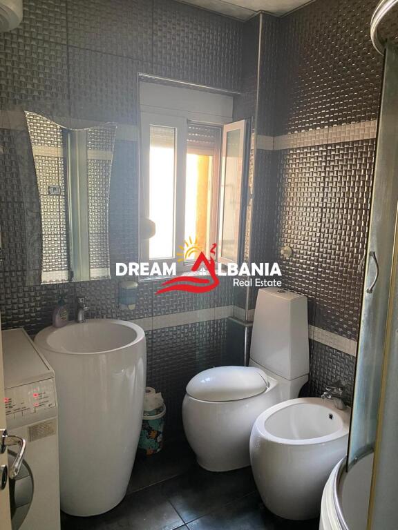 Shitet apartament 2+1 tek Rruga e Durresit (ID 4129493)