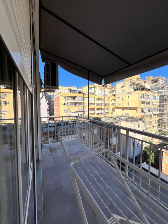 Jepet me qira 1+1  tek gjimnazi Sami Frasheri