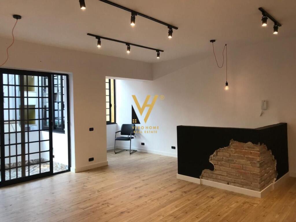 UFFICIO 110 M2 IN AFFITTO IN VIA DURRES 1.100 EURO