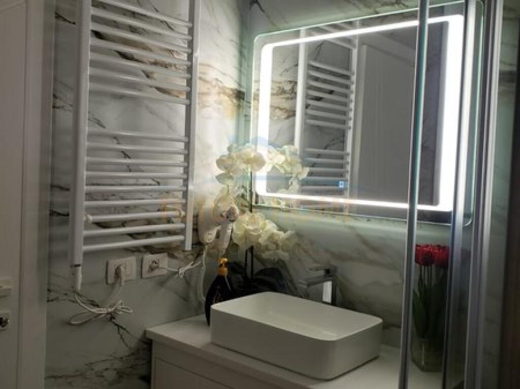 Shitet, Apartament 2+1+2+Post Parkimi, Unaza e Re , Tiranë.