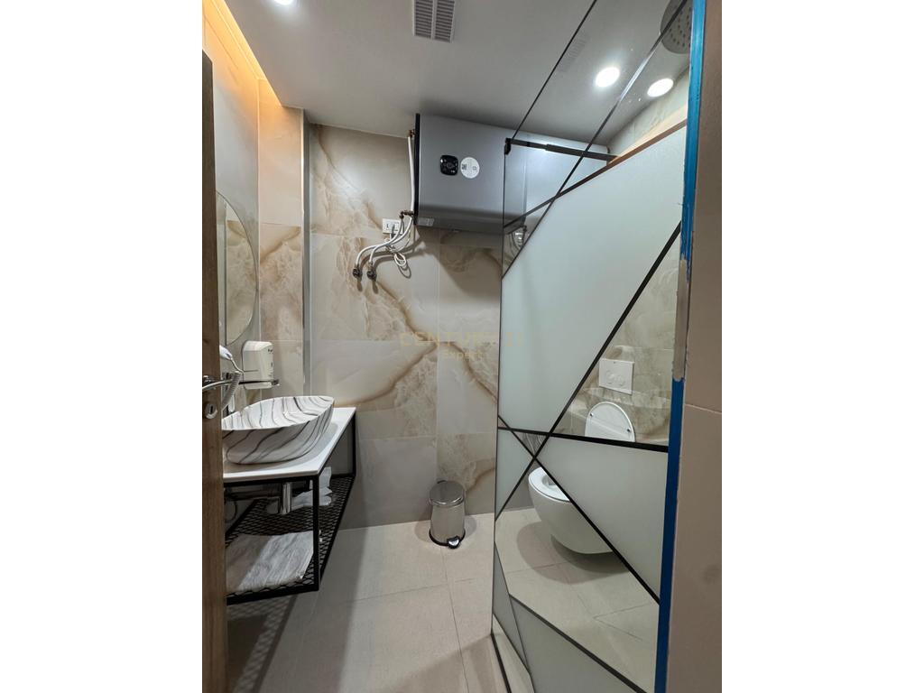 HOTEL FOR RENT ON ELBASAN STREET! - 30,000 € /Month