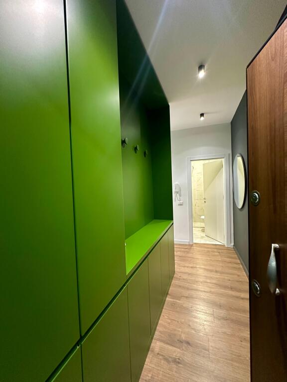 APARTAMENT LUKSOZ ME QIRA – RR. E DIBRËS, PRANË HOTEL ELISA