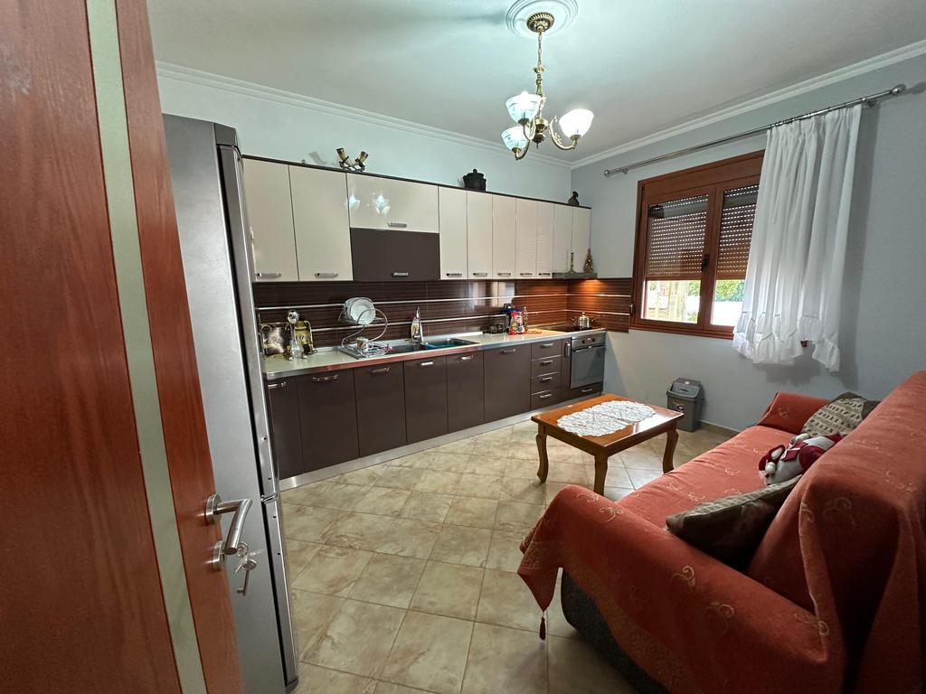 Affittasi il piano di una villa a Babrru. 350 € /Mese