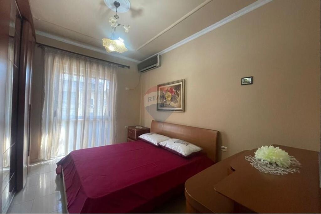 Apartament 1+1 per qira ne qender