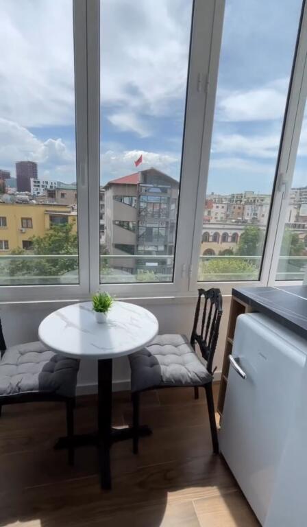 SI AFFITTANO 3 MONOLOCALI IN VIA DURRES 1.200 EURO