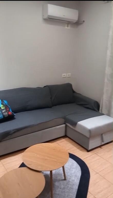 Jepet Me Qera Apartament 1+1+1 Ballkon