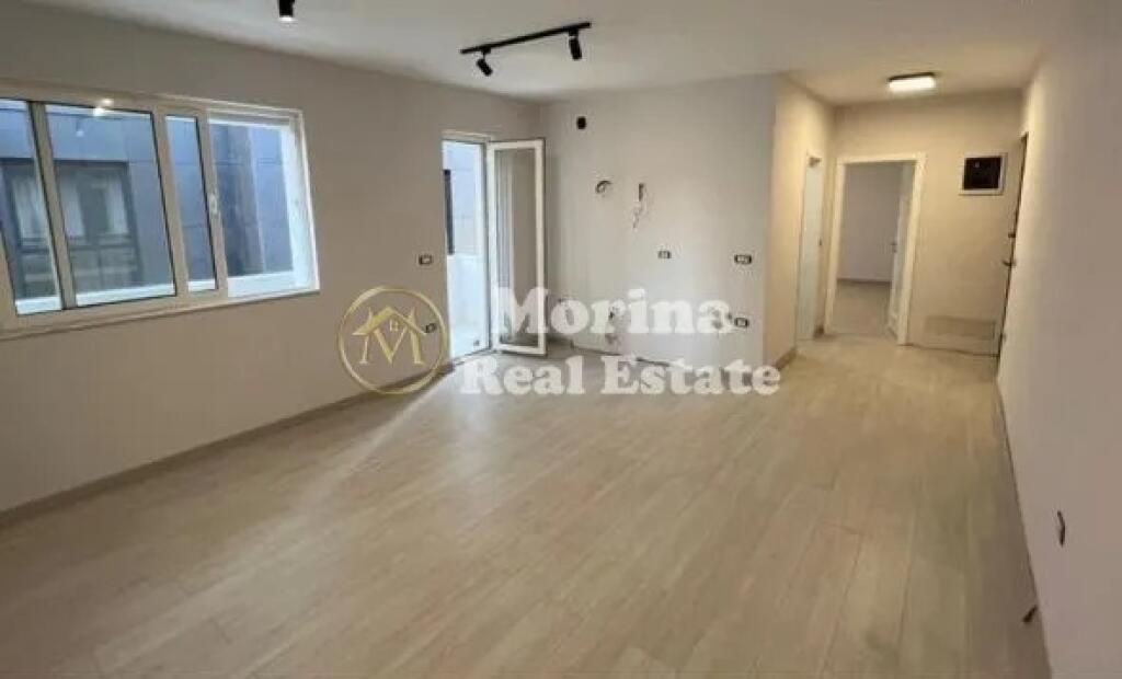 Qera, Ambient Biznesi, Piramida, 700 euro/muaj