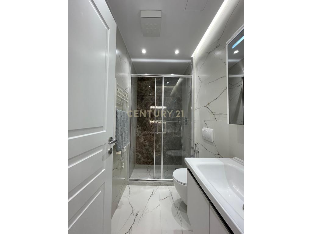 QIRA, APARTAMENT MODERN 1+1, TIRANA E RE!