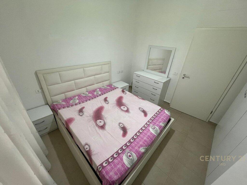Apartament 2+1 me qera tek Kompleksi Mangalem