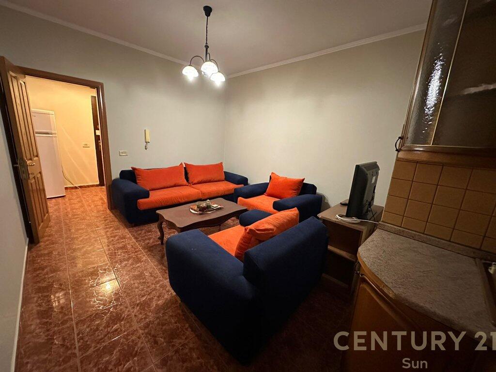APARTAMENT 1+1 PER QIRA TEK MEDRESEJA!